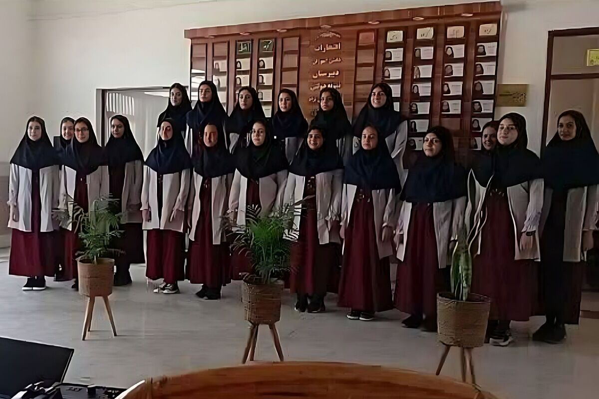 همدلی رمز موفقیت گروه سرود «آوای مهر» در کسب مقام نخست کشوری است
