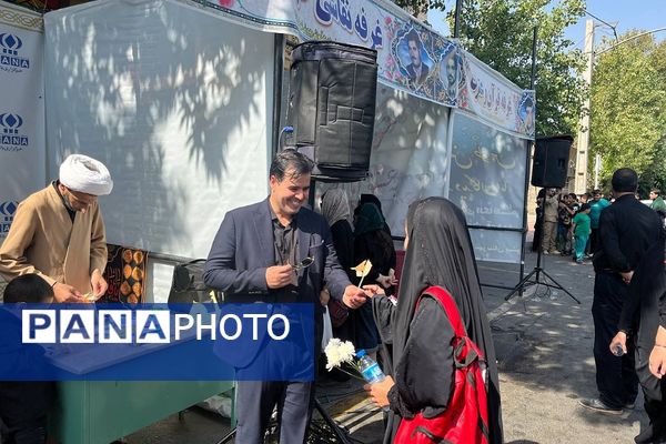 از غرفه‌های فرهنگی تا خدمت‌رسانی مردمی؛ پیشوا در سوگ رضوی