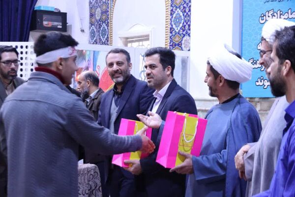 جشن عبادت و بندگی ۱۰۰۰ دانش‌آموز پسر اسلامشهری