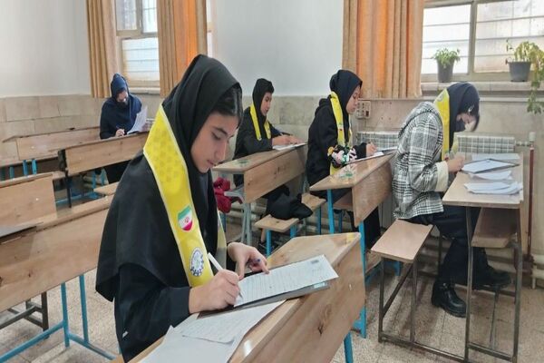  امتحانات ترم اول در دبیرستان دهنوی