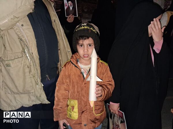 حضور دهه نودی ها در قلب اجتماعات بلوار فضل نیشابور