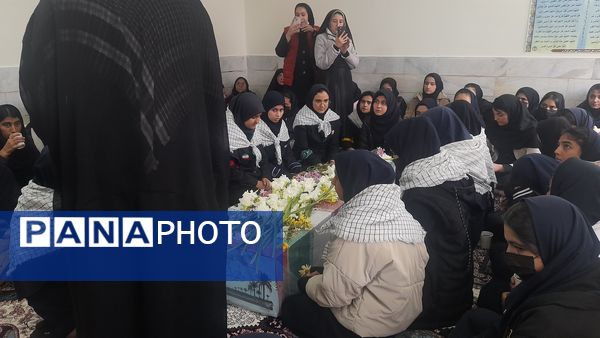 استقبال بی‌نظیر دانش‌آموزان تفرشی از قهرمانان گمنام هشت‌سال دفاع مقدس