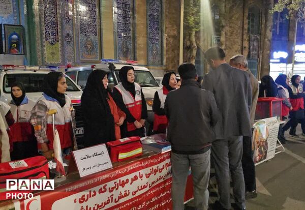 حضور پر شور امدادگران و نجاتگران و داوطلبان و اعضا در تجمعات شبانه