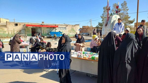 بازارچه محلی در حاشیه جشن چله خرد عارف آباد