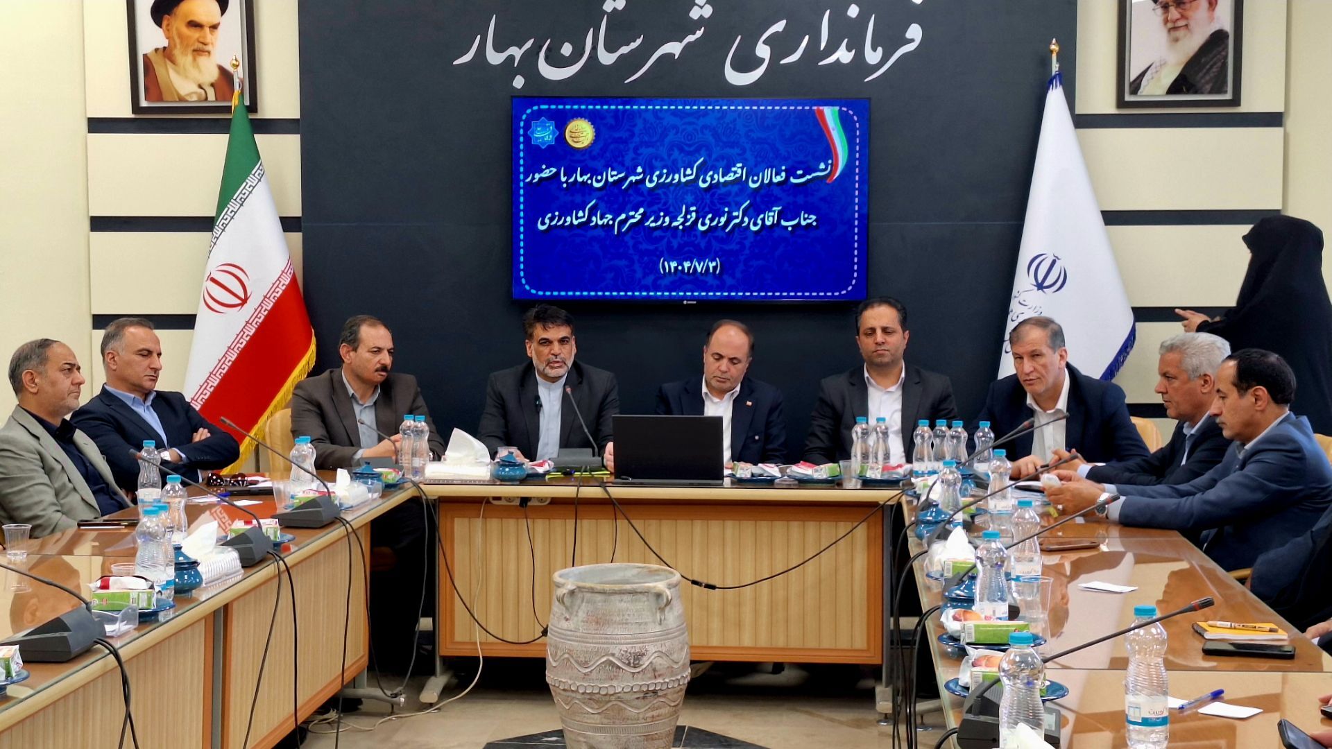 دولت چهاردهم با تمام توان از تولیدکنندگان حمایت می‌کند