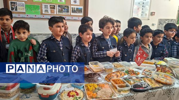 جشنواره غذای سالم در دبستان پسرانه فرهنگیان ۱