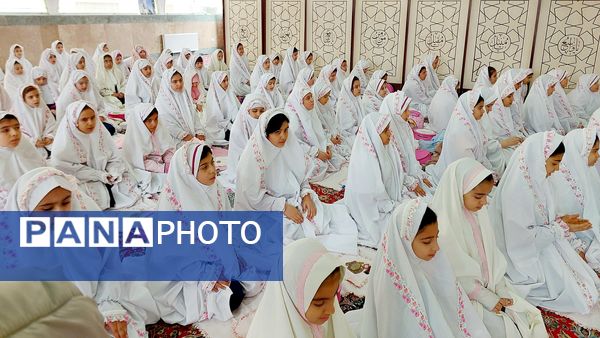 جشن بال‌های بندگی؛ دانش‌آموزان منطقه ۵ به سن تکلیف رسیدند