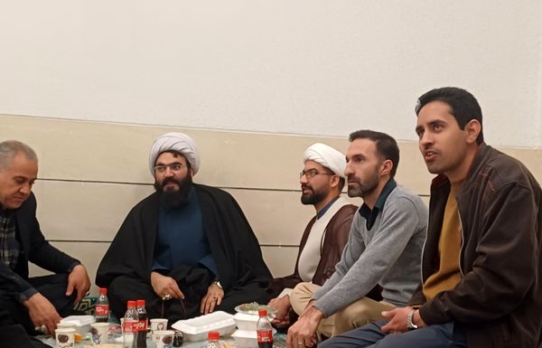 ضیافت افطاری همزمان با ولادت امام حسن  مجتبی(ع) در دبستان شهید عبایی ۲