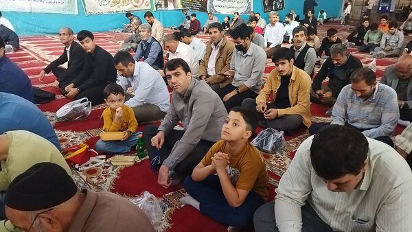 برگزاری نماز جمعه در آغاز هفته بسیج دانش آموزی با حضور دانش آموزان بسیجی نیشابور