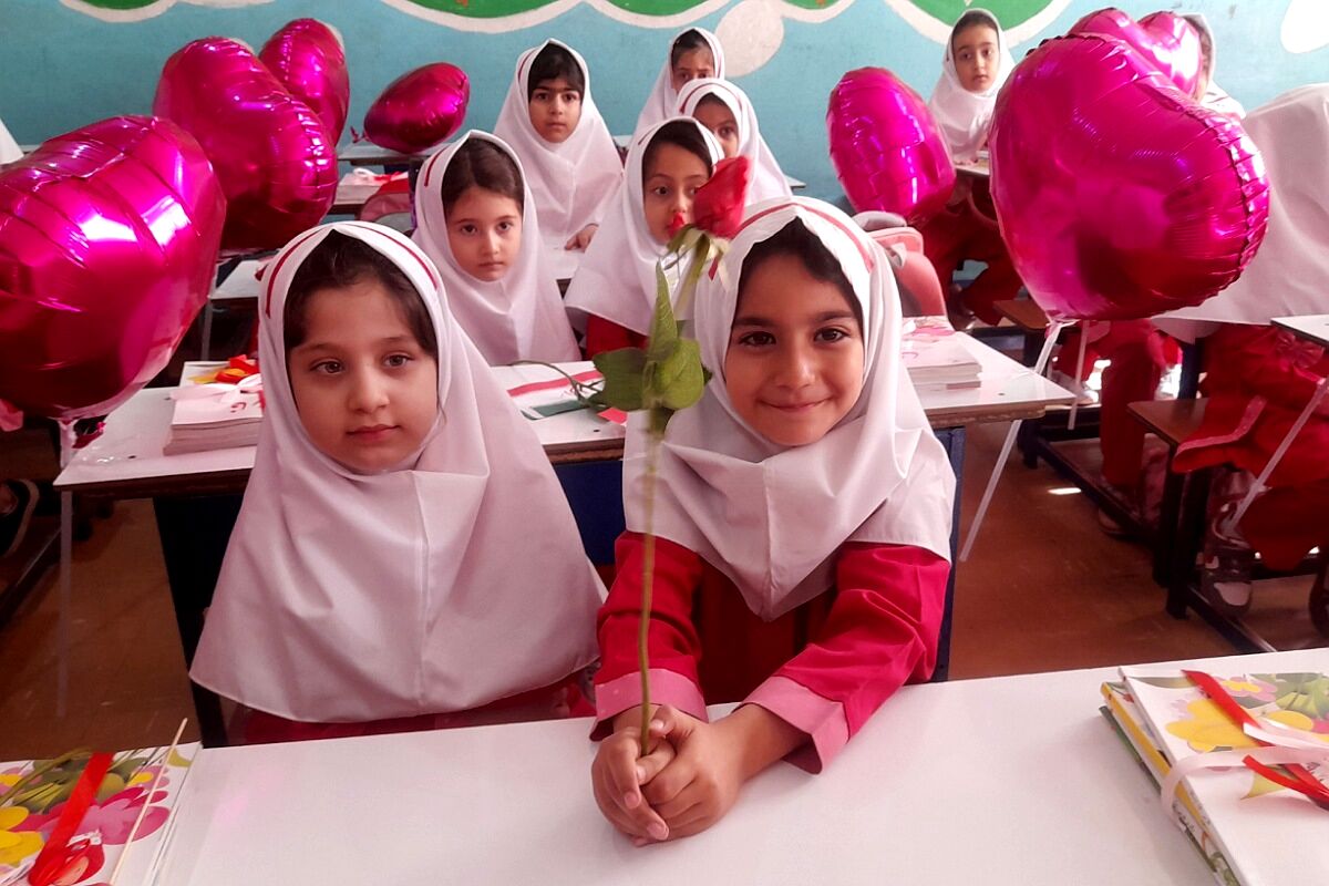 حضور پرشور کلاس اولی‌ها در جشن شکوفه های ناحیه دو شهرری 