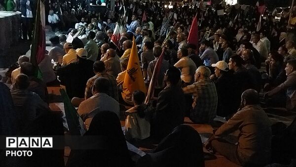 دویست و دو شب مقاومت در بلوار فضل نیشابور 