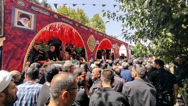 حضور باشکوه مردم کرج در مراسم تشییع جمعی از شهدا حمله رژیم صهیونیستی