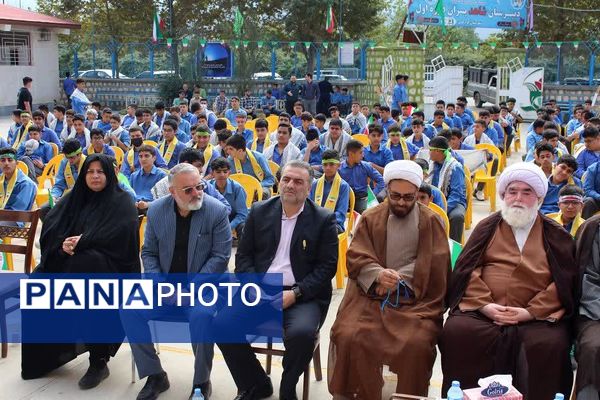 جشن عاطفه‌ها جشن همدلی دانش آموزان با دیگر کودکان نیازمند
