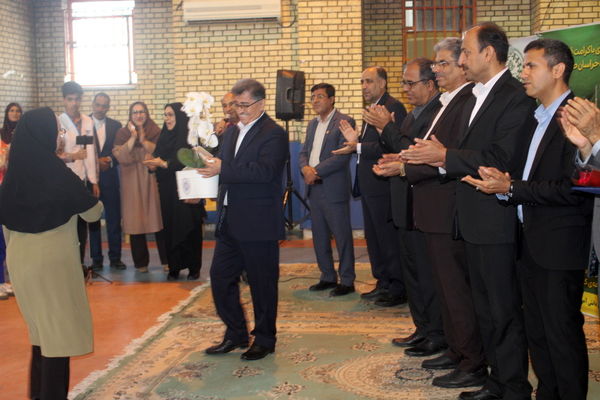 آیین سپاس معلم در دبستان دخترانه شهید باهنر بوشهر