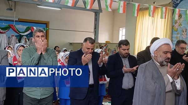 نماز مهمترین اولویت در مسائل تربیتی مدرسه