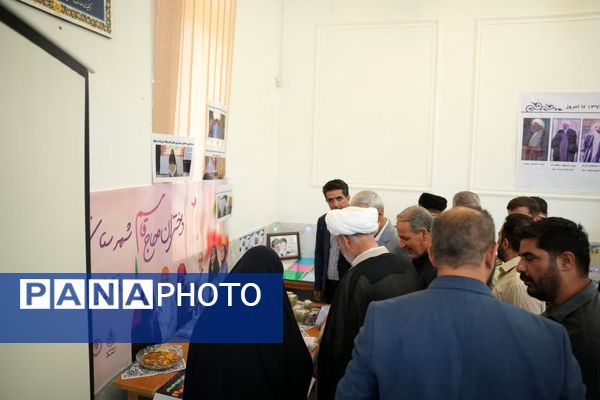 افتتاحیه نمایشگاه «سیمای حضور، جمعه نصر»