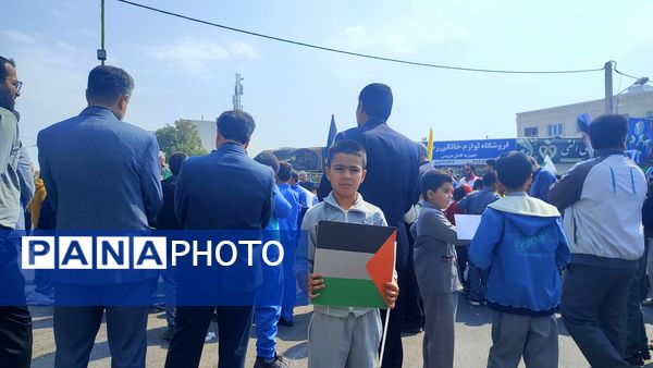 تجمع دانش‌آموزان کمیجانی‌ در محکومیت جنایات رژیم‌جعلی‌اسرائیل