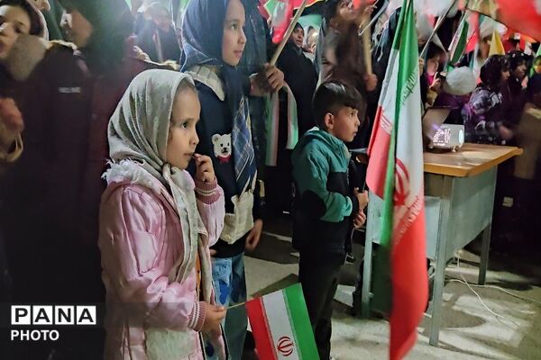 جهاد حضور در خیابان ادامه دارد