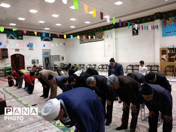 نماز جماعت به همراه افطاری در مسجد چهارده معصوم الغدیر 