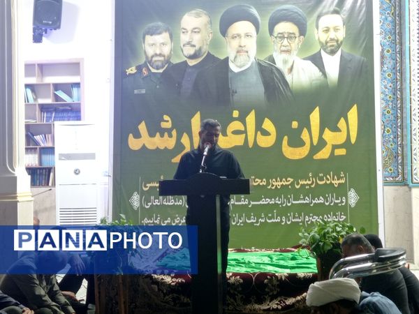 برگزاری محفل انس با قرآن‌کریم در بندرخمیر به نیابت از شهدای‌ خدمت