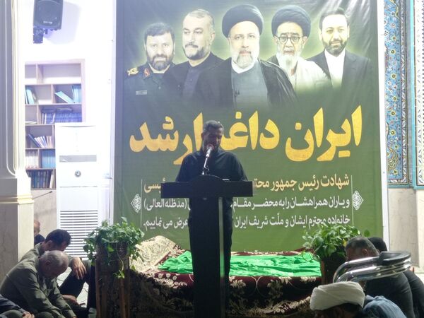 برگزاری محفل انس با قرآن‌کریم در بندرخمیر به نیابت از شهدای‌ خدمت