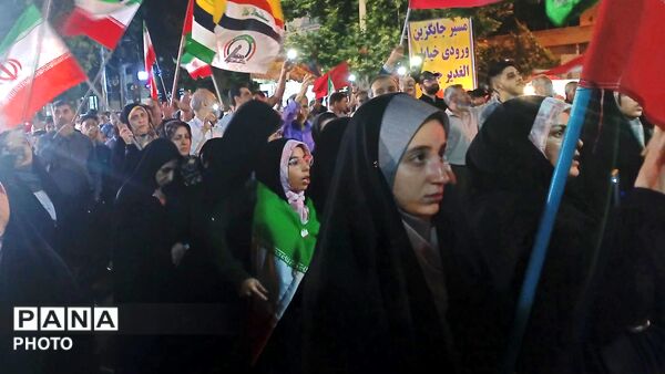 خیابان‌های نظرآباد زیر پرچم همبستگی مردم 