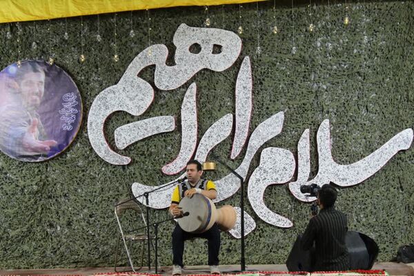 اجتماع دانش‌آموزی به‌مناسبت ولادت شهیدابراهیم هادی در یزد