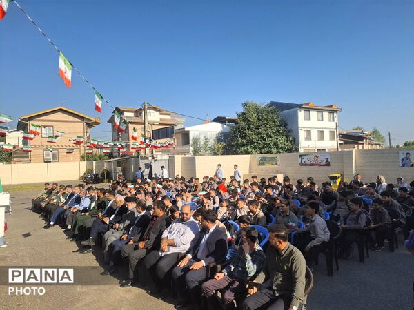 با عطر شهدا و شعار «مقاومت»؛ زنگ بازگشایی مدارس در کومله نواخته شد 