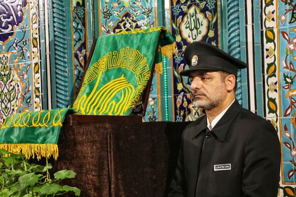 پرچم متبرک امام رضا (ع) در جشن ولادت امام رئوف در مسجد امام حسن عسکری (ع) بجنورد 