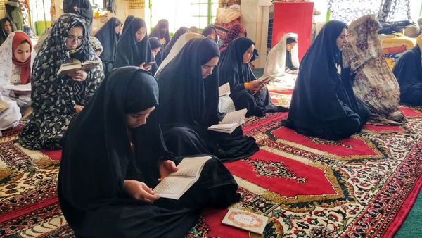 جلوه‌های زیبای بندگی از اعتکاف دختران نوجوان کهگیلویه و بویراحمد