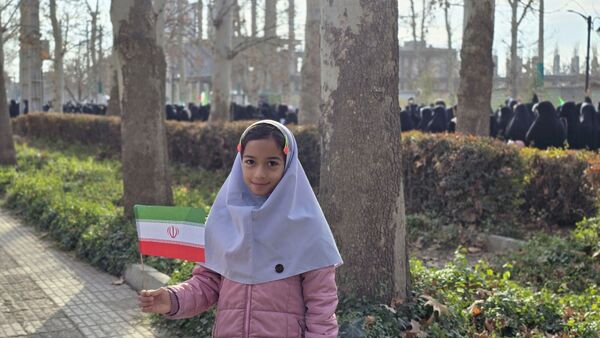 مردم نظرآباد، به فرمان رهبر انقلاب لبیک گفتند