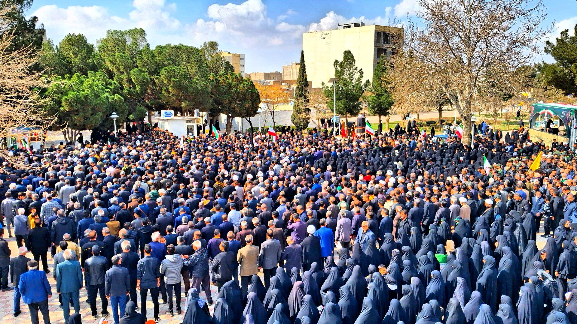 تشیع پیکر مطهر شهید پاسدار محمد صادق نظافتی در کاشمر 