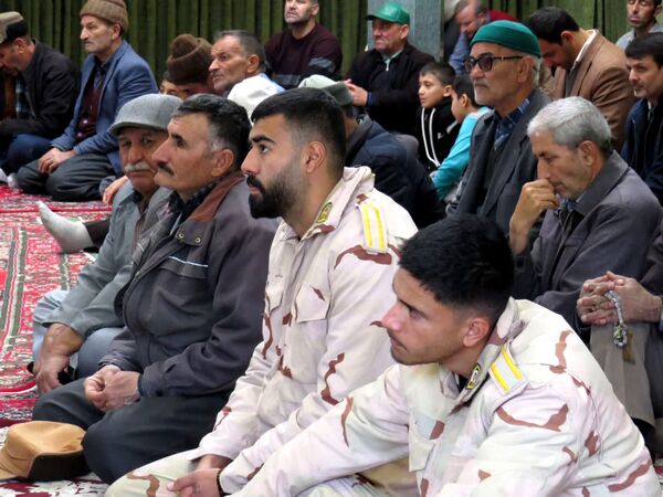 نماز جمعه عبادی و سیاسی در شهر غلامان