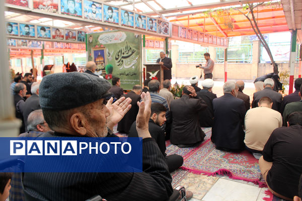 مراسم تحویل سال در گلزار شهدای قم