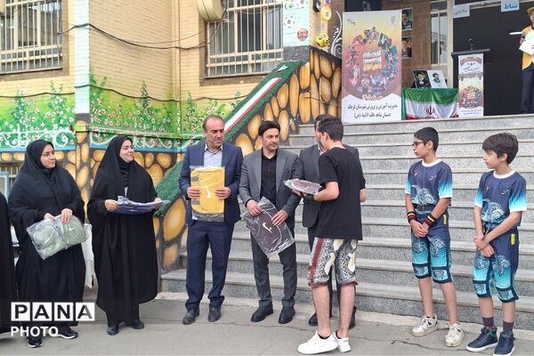 افتتاح کانون‌های ورزشی دانش‌آموزی در مدرسه شاهد خاتم‌الانبیا(ص) قرچک با اجرای طرح «پهلوان سعید»