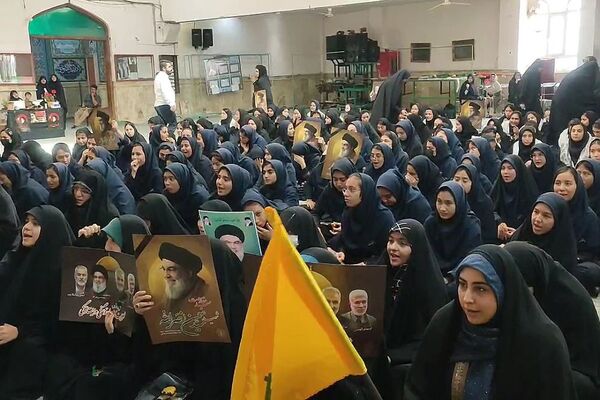 مراسم بزرگداشت شهید سید حسن نصرالله در مسجد جامع خیرآباد ورامین