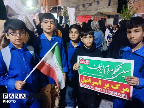 اربعین رهبر شهید انقلاب و شهدای میناب در گلوگاه 