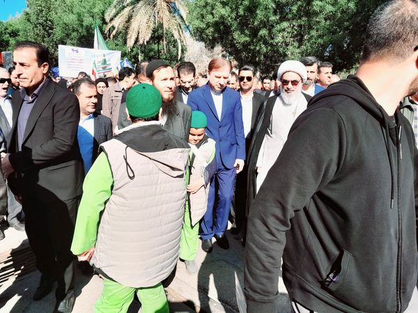 راهپیمایی یوم الله ۲۲  بهمن با حضور پرشور مردم در بوشهر 