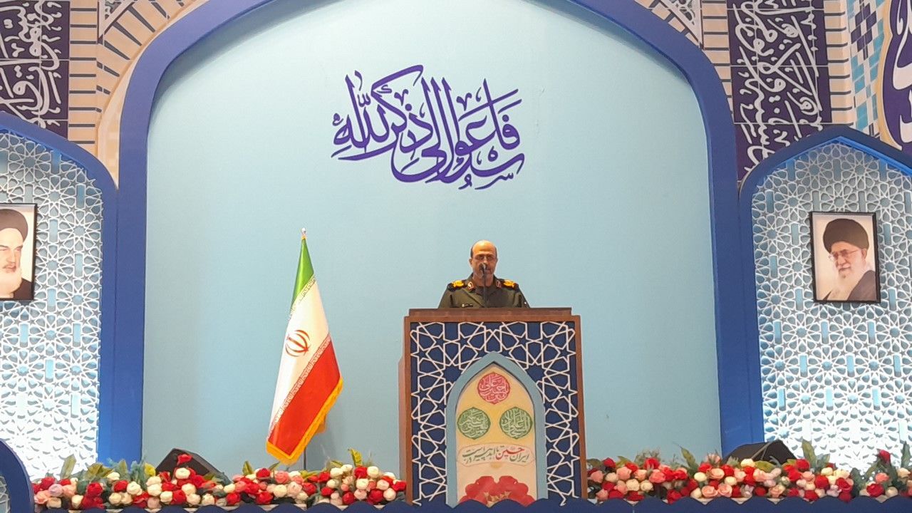 سپاه در همه میدان‌ها کنار مردم ایستاده است