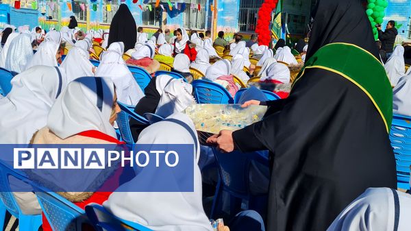 جشن حضور تا ظهور در مدرسه شهید تقی پور ورزنه 