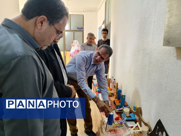 افتتاح نمایشگاه دست‌سازه‌های آزمایشگاهی