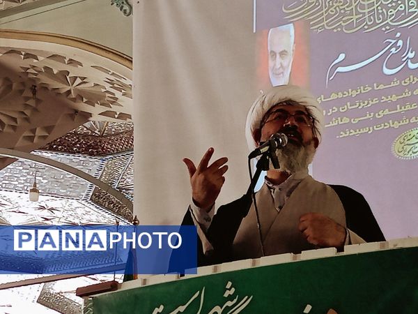 نماز جمعه ای متفاوت با بوی خون خبرنگاران شهید