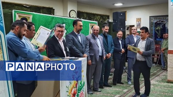 مراسم تجلیل از مقام معلم در شهرستان اشتهارد