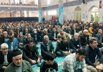 برگزاری نماز جمعه وحدت‌آفرین در قروه در آخرین جمعه رمضان