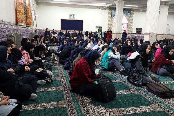 برگزاری مراسم چهلم شهدای معدن طبس در هنرستان فدک ناحیه یک شهرری
