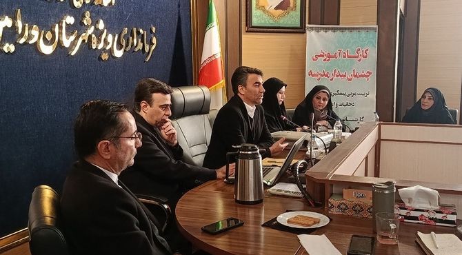 برگزاری جلسه تخصصی آسیب های اجتماعی با رویکرد پیشگیرانه در فرمانداری ورامین