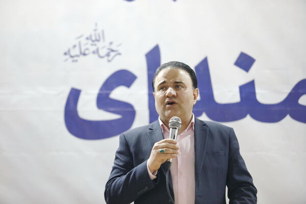 میدان مرجعیت قم مزین به بزرگ‌ترین المان رهبر شهید شد