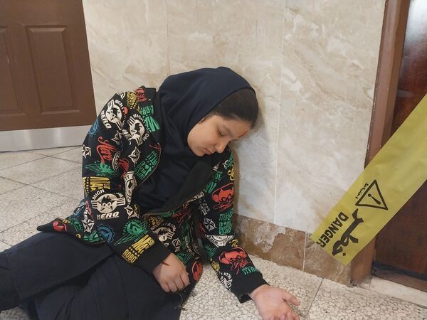 اجرای طرح مانور زلزله در دبیرستان سرافرازان