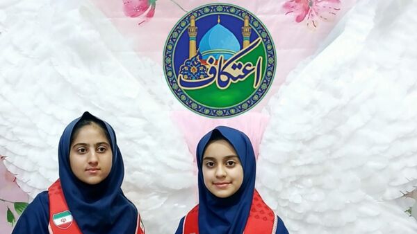 شور اعتکاف دختران و پسران بردسکن در یک صف معنوی