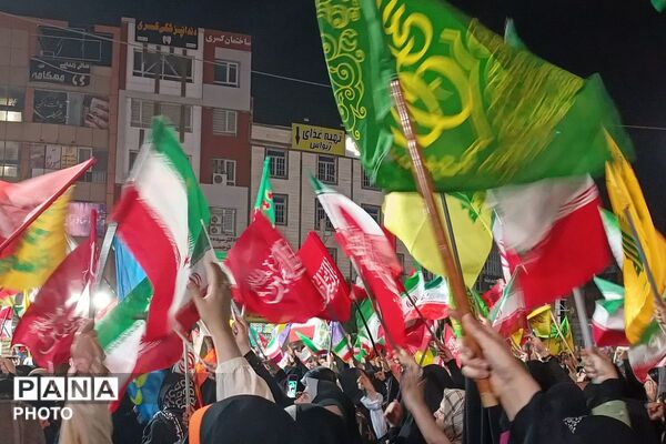 شور غدیر در میدان امام خامنه‌ای؛ اجتماع شبانه مردم شهرستان قدس جلوه‌ای از عشق به ولایت